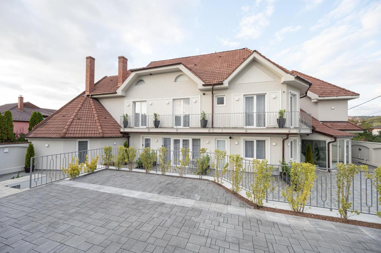 Dozsa Residence Oradea Exterior foto